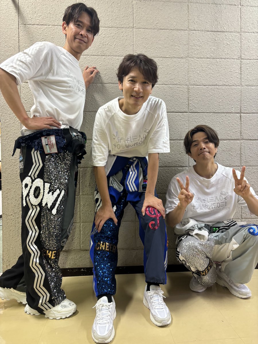 20thCentury_SIN's tweet photo. 24公演走り抜けたぜ！
ワンフーのみんな！また会おうな〜
今日のLIVEをトニセンチャンネルで
明日、配信するので観てください！
あばよ！
#どーぞ

https://t.co/ZFQqwf2UH5

#20thCentury
#トニセン
#地球をとびだそう！ https://t.co/D5sOy6GmwU