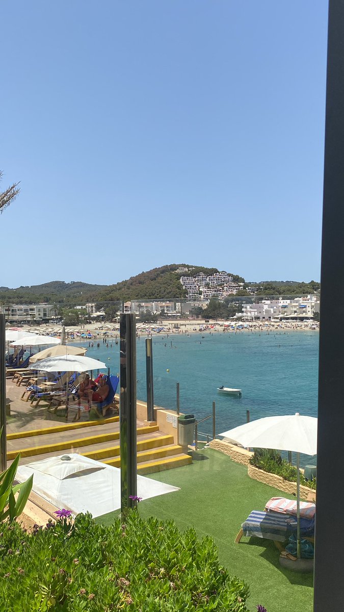 manred007's tweet photo. I wonder how long our flight will delayed? You couldn’t make it up. Last day. #itglitch #ibiza https://t.co/t8Rk6vY1Qt