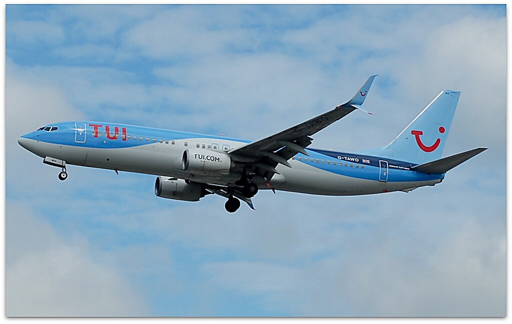 AvSourceNews's tweet photo. #INCIDENT | TUI flight BY2518, a 737-800 bound for Corfu (CFU), returned to Manchester this morning after experiencing undercarriage problems after departure.

According to the source @FlightEmergency, the aircraft's RH main gear failed to retract after takeoff from MAN.

Read more at AviationSource!

@RadarBoxCom

https://t.co/8GqsT6Crto

#TUI #Manchester #Corfu #AvGeek