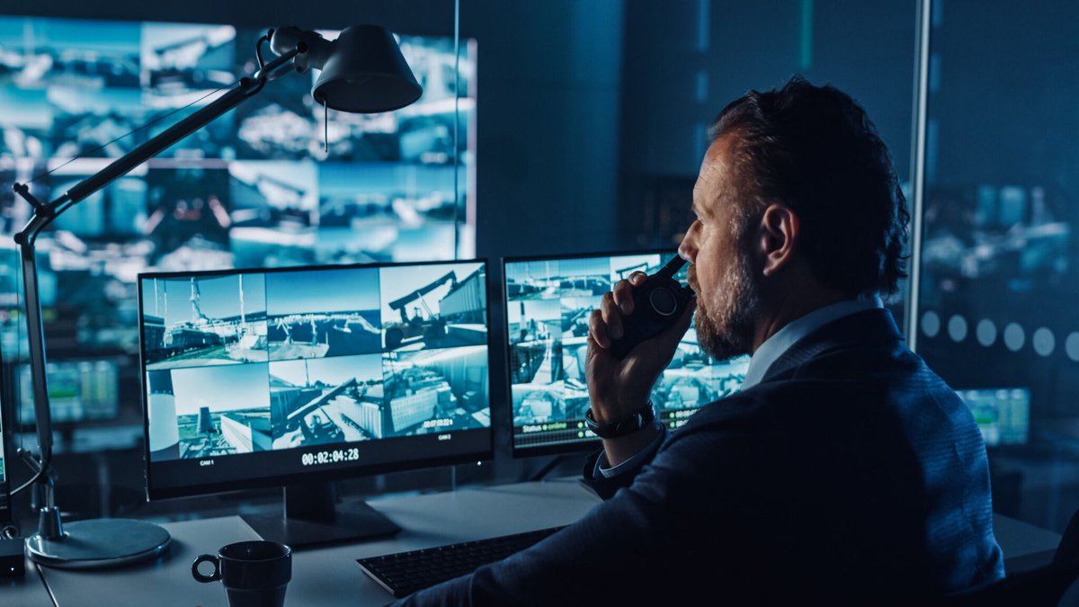 DigitalBarriers's tweet image. For #LawEnforcement agencies looking to enhance their capabilities, investing in real-time #PoliceSurveillance equipment is vital.  

Why? Check out our latest blog to find out more: bit.ly/3zl0RWi