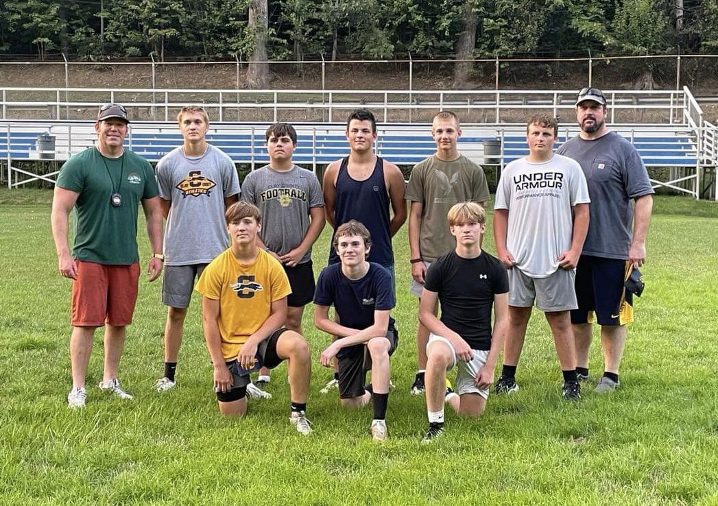 CoachMacKicking's tweet photo. Went to @ClayPanthersFB yesterday with @SnapDAD77 to work with the snappers, kickers, &amp; holders at their special teams flex practice. We took a few kids with little to no snapping &amp; holding experience and had them working together as a unit in one practice. Thanks for having us! https://t.co/GF9LeourFZ
