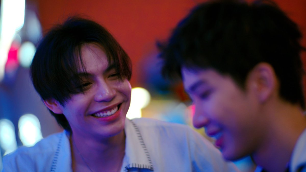 HeartKillersTH's tweet photo. ถ้าจะสักอะไรได้สักอย่าง ก็ขอสักตรงหัวใจเป็นคำว่า “รักพี่กานต์” 😳🤟🏻

(แต่พิเค้าเหมือนจะรักแมวส้ม อิ่นนม พุ่งเต่ง ตุวนั้น 🥲)

#TheHeartKillers
#GMMTV https://t.co/Ys0sRw4xqh