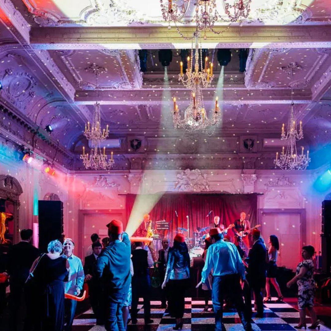 Christmas Party Nights at Bush Hall - Shepherds Bush, London ✨

Enjoy a standing private Christmas party;
45 minute prosecco reception
Unlimited beer, wine &amp; soft drinks
Canapes &amp; bowl food
London DJ

Click here to book: thechristmaspartypeople.com/venue/christma…