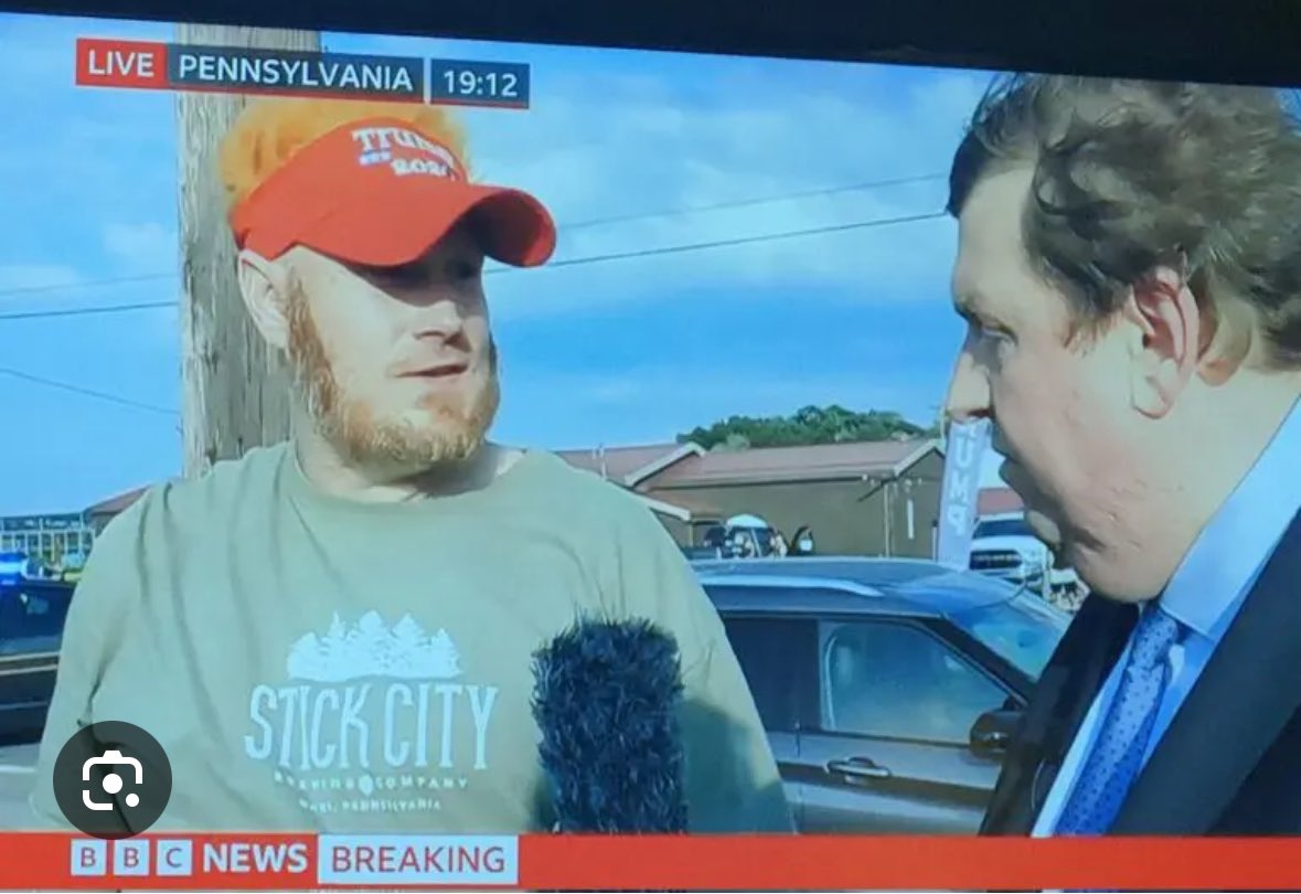 RealCandaceO's tweet photo. Also, did we ever hear from Greg Smith again—the first witness to give an interview to BBC? I would like to reach out to him. 
Who is Greg Smith? Who were his friends that he was with that day and therefore would-be second witnesses? Are they being interviewed? https://t.co/Q7MGIapOE4