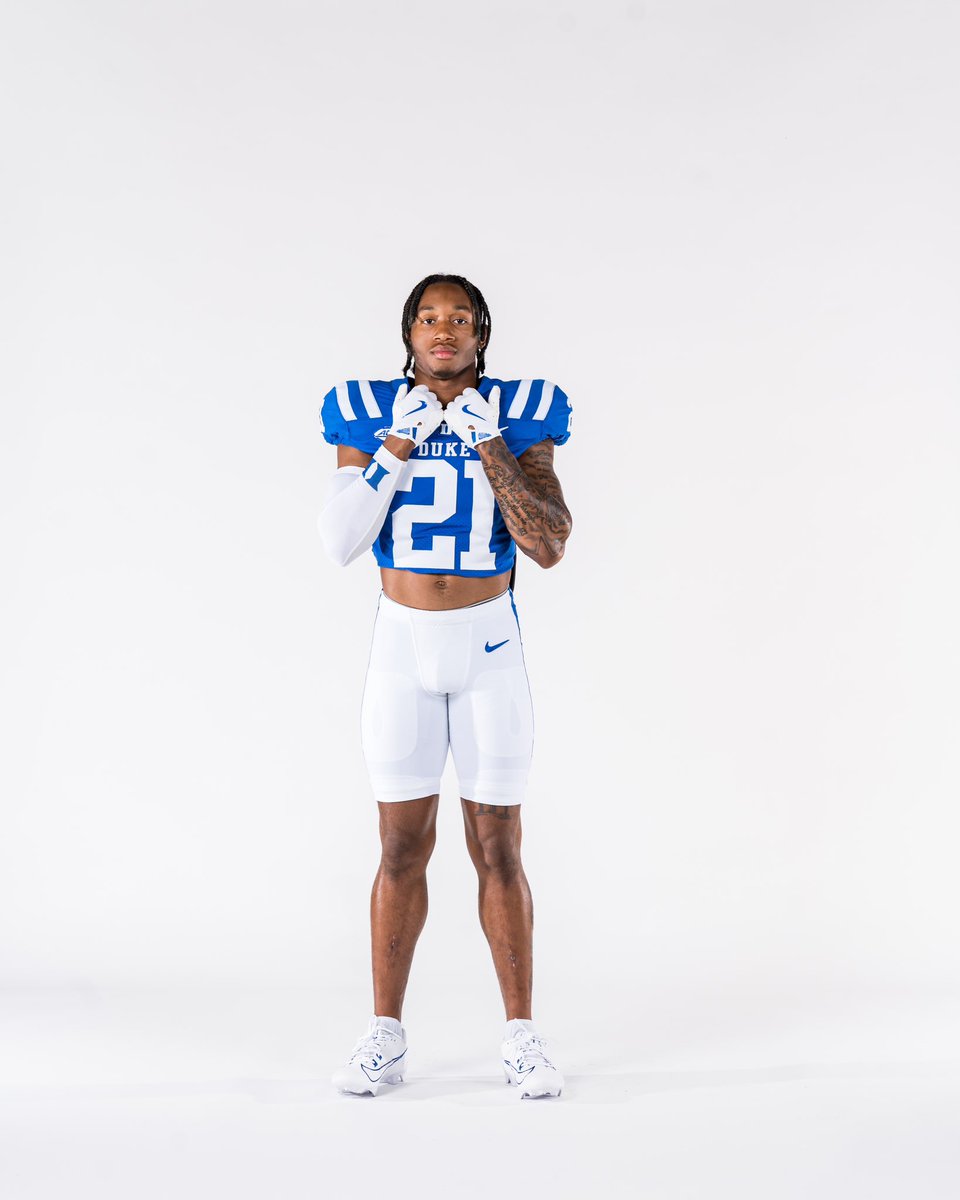 LANDAN CALLAHAN ✟ tweet media