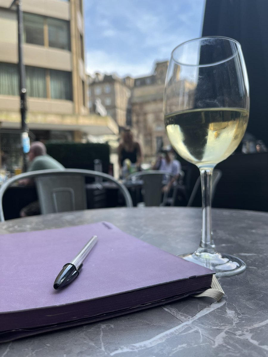 Great day for a solo afternoon off! ☀️

I’m using the opportunity to start the planning process for the Digital Detox series, which I want to build as an anti-burnout initiative. 

Please send me a message if you want to help shape this 🙌