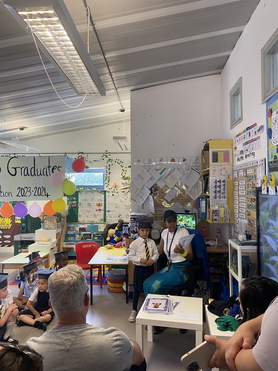 PrestonParkPrim's tweet image. Reception graduated today! 👩‍🎓 👨‍🎓 
Thank you to our lovely families and the hard work the teachers put in to make it a huge success!
#LearningTodayLeadingTomorrow #Wegraduated #Movingonup #EYFS