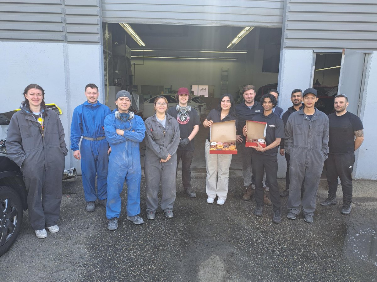 KirmacCollision's tweet photo. Nothing like a box of donuts to sweeten up our day! 🍩😊 Our New West Team is all smiles and ready to tackle the day with a sugar boost!
.
.
.
 #TeamSpirit #DonutDay #AutoRepairLife #KirmacCollision #KirmacCommunity #HappyFriday #Loveyourjob #BestBodyShop https://t.co/9uq3229hfD
