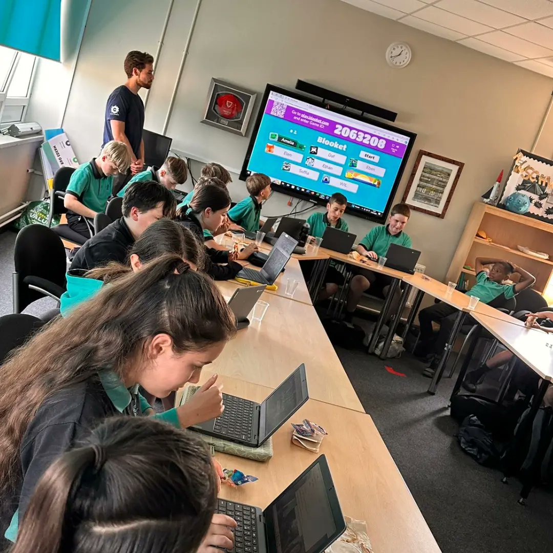 Menter Caerdydd (@mentercaerdydd) on Twitter photo *Uchafbwyntiau o ddiwedd tymor gydag Ysgol <a href="/BroEdern/">Ysgol Bro Edern</a>! ๐ธ๐
Diolch yn fawr i'r disgyblion a'r staff am eu cydweithrediad trwy'r flwyddyn! ๐ด๓ ง๓ ข๓ ท๓ ฌ๓ ณ๓ ฟ๐ค
Diolch yn fawr to the pupils and staff for their co-operation throughout the year! ๐ด๓ ง๓ ข๓ ท๓ ฌ๓ ณ๓ ฟ๐ค
<a href="/gruff_menter/">Gruff Menter Caerdydd</a> <a href="/CFTiCY/">CFTi</a> <a href="/siarteriaithYBE/">Siarter Iaith Bro Edern</a> *Uchafbwyntiau o ddiwedd tymor gydag Ysgol <a href="/BroEdern/">Ysgol Bro Edern</a>! ๐ธ๐
Diolch yn fawr i'r disgyblion a'r staff am eu cydweithrediad trwy'r flwyddyn! ๐ด๓ ง๓ ข๓ ท๓ ฌ๓ ณ๓ ฟ๐ค
Diolch yn fawr to the pupils and staff for their co-operation throughout the year! ๐ด๓ ง๓ ข๓ ท๓ ฌ๓ ณ๓ ฟ๐ค
<a href="/gruff_menter/">Gruff Menter Caerdydd</a> <a href="/CFTiCY/">CFTi</a> <a href="/siarteriaithYBE/">Siarter Iaith Bro Edern</a>