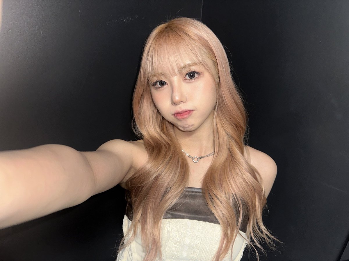 [#이레]
오늘도 고생했어☘️🫶