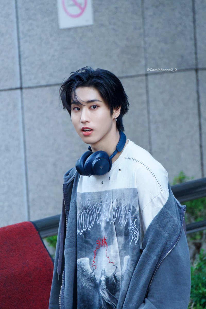 Cominhanna2_0's tweet photo. 240719
우리 지성이가 잘생겼네;;
첫방 고생했어여!!
#HAN #한 #한지성 
#StrayKids #스트레이키즈 https://t.co/zrGOvawlaE