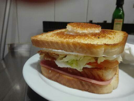 cafeteriaj5's tweet photo. Buenos días!! Sándwich especial con huevo delicioso 😋 Ven y disfruta.#Avila #Elhoyopinares #J5 https://t.co/06wegTL8Ur