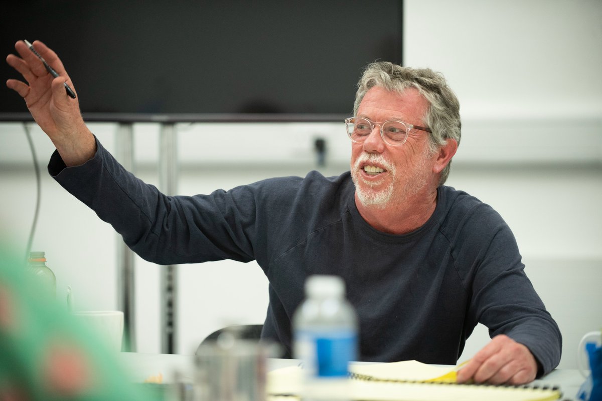 NTSonline's tweet image. 🐇 THE FIFTH STEP IN ROCKVILLA 🐇

Great to have Jack Lowden &amp;amp; Sean Gilder in our HQ for a read-through of David Ireland’s grimly comic &amp;amp; provocative new play, The #FifthStep, directed by Finn den Hertog

📷 James Chapelard