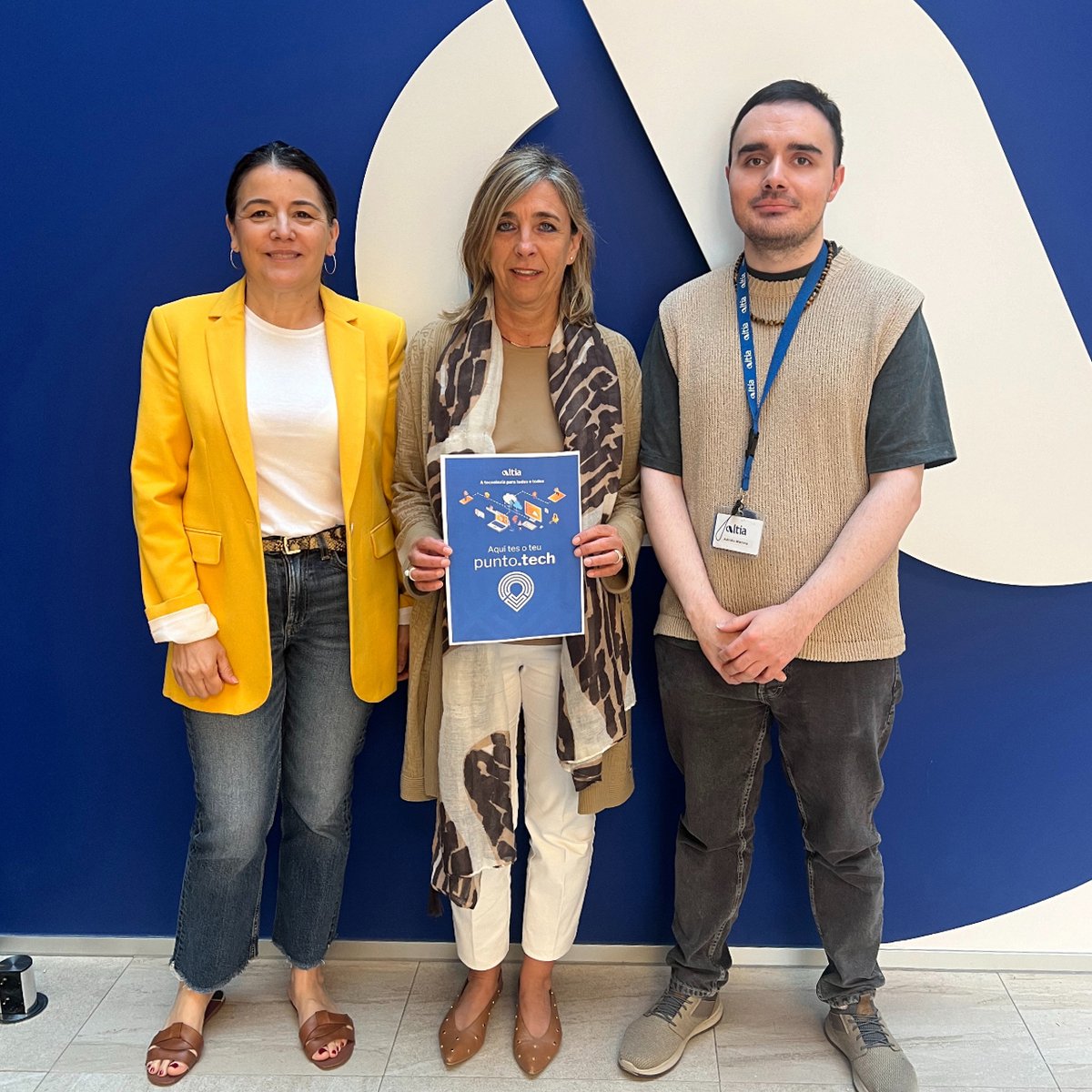WeAreAltia's tweet photo. ¡Nuevo 📍 #Puntotech!
Esta semana cerramos la donación de equipamiento reacondicionado a @AutismoGalicia, con el que podrán reforzar su Área de Programas TEA y continuar con su gran labor social mientras le dan una nueva vida a estos equipos 😍
#mássostenibles #altiainaction https://t.co/1zqp5WGwpm
