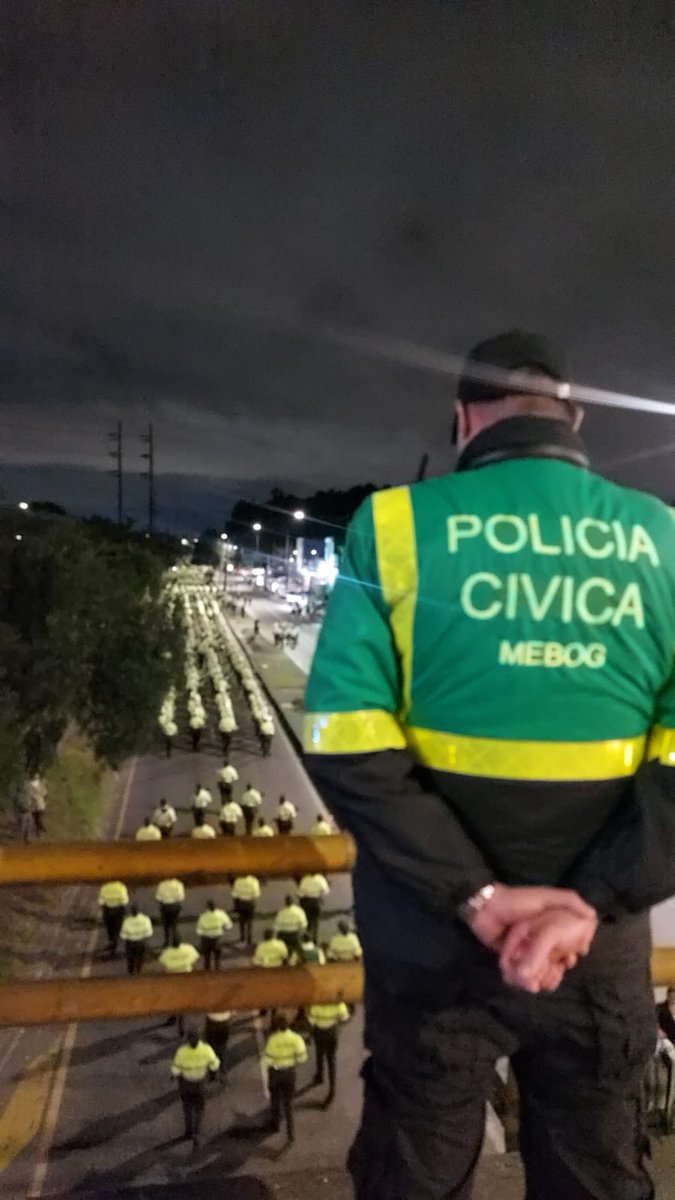 PCMMEBOGOFICIAL's tweet photo. ¡Hoy culminamos nuestro segundo día de ensayos para la gran fiesta patria! Agradecemos a todos por su paciencia y colaboración durante los cierres viales. Juntos, seguimos trabajando para celebrar un Día de la Independencia inolvidable. #FiestaPatria #DíaDeLaIndependencia https://t.co/xkviTxOdvM