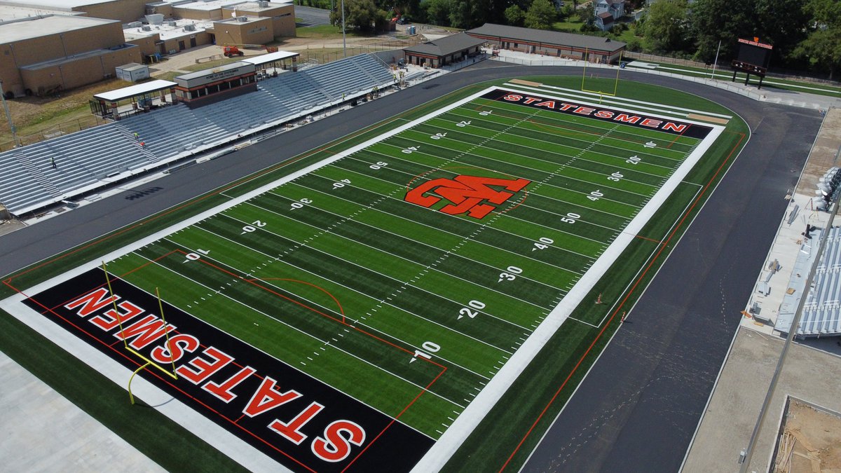 HelmetMissouri's tweet photo. 🏟️ Missouri Stadium Challenge 🏟️
Large Schools: Round 2
Webster Groves Statesmen
🆚
Grandview KC Bulldogs
Vote in the poll below 👇 https://t.co/y7haMZZDiG