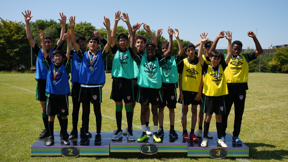 Challney Boys' Photography Dept. (@photographychsb) on Twitter photo Sports day 3 *The Medal Winners* (2024) <a href="/ChallneyBoys/">Challney Boys</a> <a href="/ChallneyPEDept/">Challney PE Department</a> Sports day 3 *The Medal Winners* (2024) <a href="/ChallneyBoys/">Challney Boys</a> <a href="/ChallneyPEDept/">Challney PE Department</a>