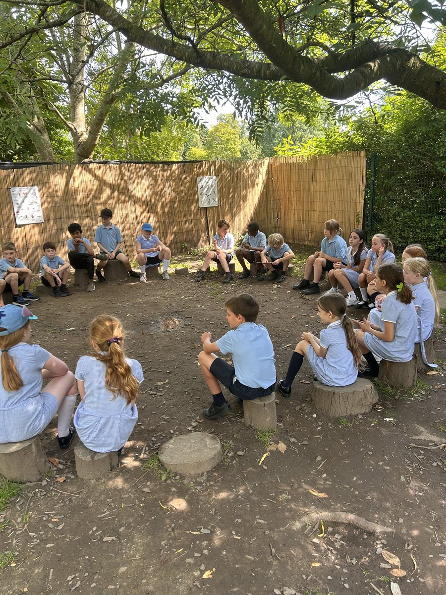StVincentsPr's tweet photo. 🌳 Year 5 Forest School 🌳 #passionateaboutlearning https://t.co/MWteje3QUg