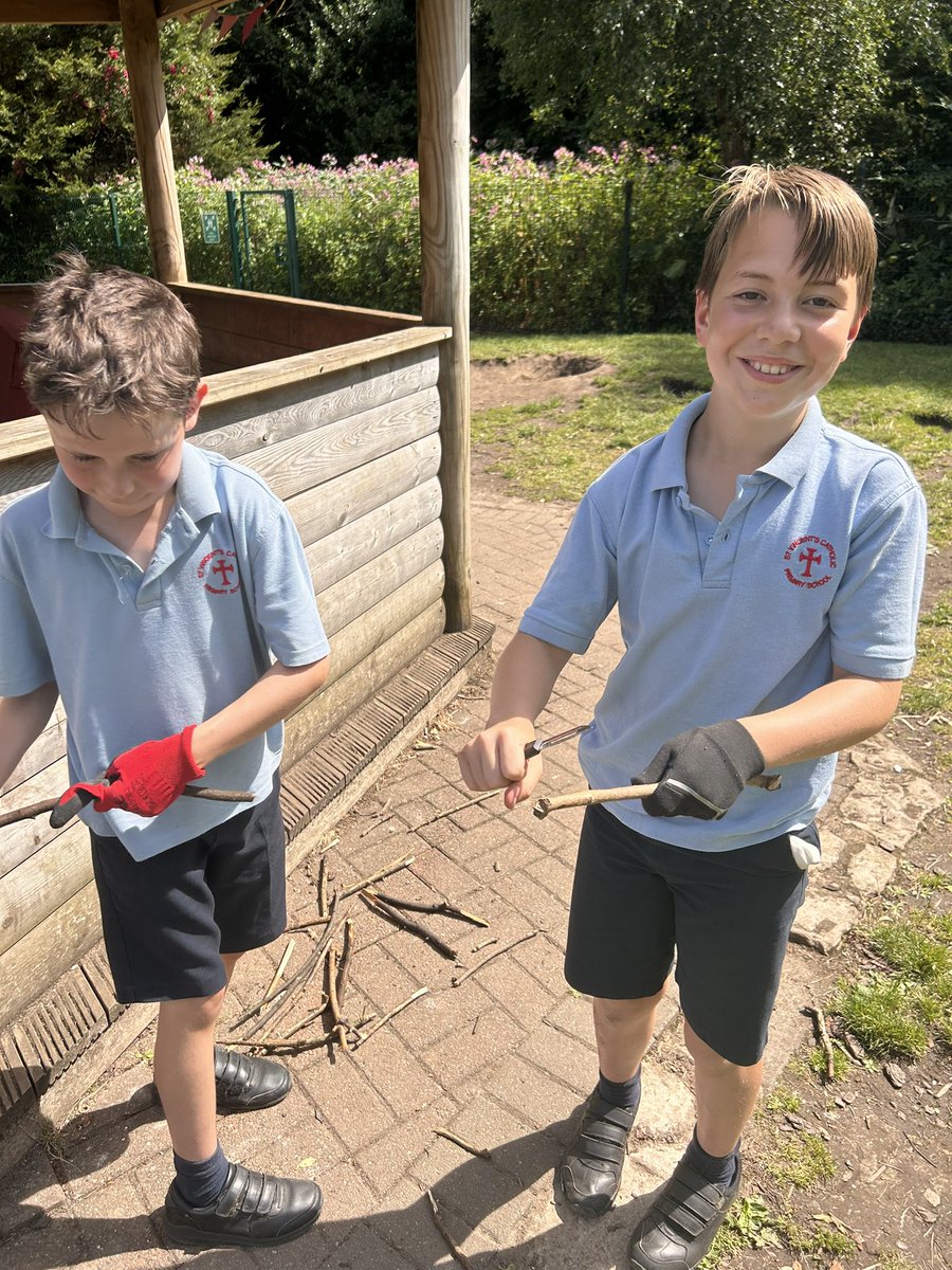 StVincentsPr's tweet photo. 🌳 Year 5 Forest School 🌳 #passionateaboutlearning https://t.co/MWteje3QUg
