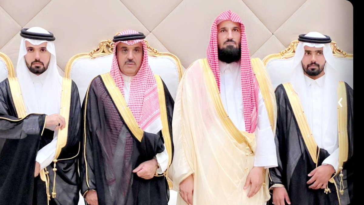 vip66566vip's tweet photo. ابارك 
 لشيخ / منيف بن بجاد بن شدة    
بمناسبة زواج ابنائه مشعل وماجد  واقول لهم كما قال رسول الله صلى الله عليه وسلم اللهم بارك لهما وبارك عليهما واجمع  بينهما في خير .وشكرهم  على حسن الاستقبال والحفاوة وكرم الضيافه الغير مستغرب منهم . وذلك بقصر اليخت للاحتفالات بالرياض https://t.co/o6iSNJtFVw