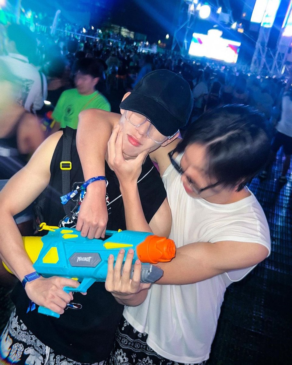 myfortfts_'s tweet photo. Thank you for all the good memories! All the best both of you 🤍✨ #LongFrank
@LongshiLee7 @FThanatsarun https://t.co/xiayu63IN8