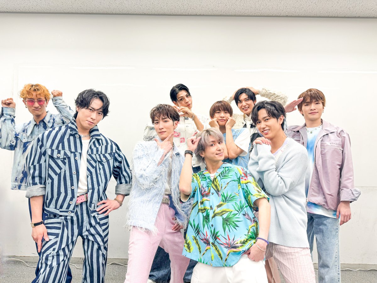 雪ん娘出品枠 「地球してるぜ」 宮舘涼太さん衣装風セット 雪ん娘出品枠 「地球してるぜ」 宮舘涼太さん衣装風セット