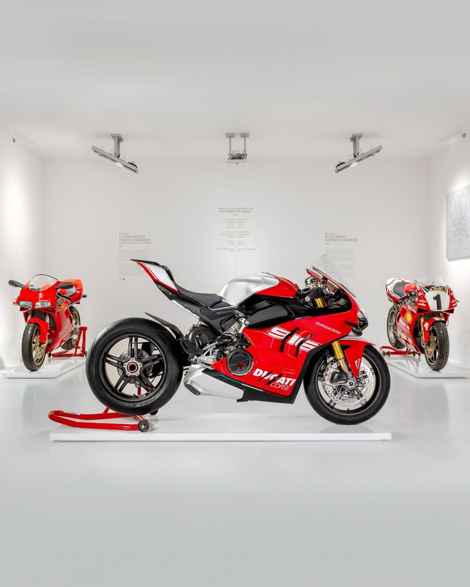 Bikeporn1000's tweet image. #FlashyFriday #Ducati