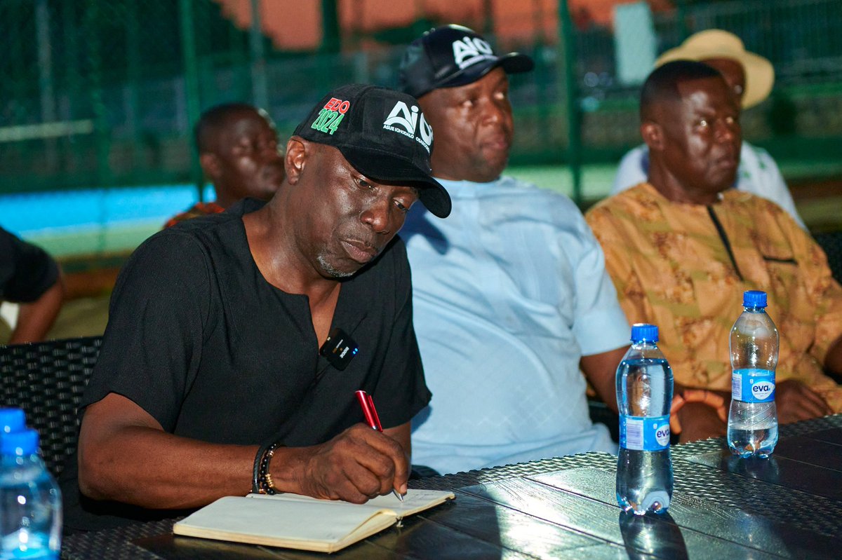 Mercy__Omoregie's tweet photo. Happy Birthday to a great leader. @Aighodalo A man so strong &amp; hardworking. Your commitment &amp; passion for Edo people is contagious. I have no doubt Grace will speak for you &amp; all that God has committed to your hands will come through. We love you dearly Sir. Keep soaring!!! 🎉🧡 https://t.co/la9vw6Y8nY