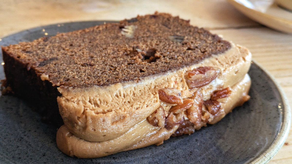 VeganOlive1's tweet photo. Coffee & candied pecan cake at #PlanksKitchen nr Preston.. It was huge but I managed it all #Vegan π°π° https://t.co/5fDjMiO0zv