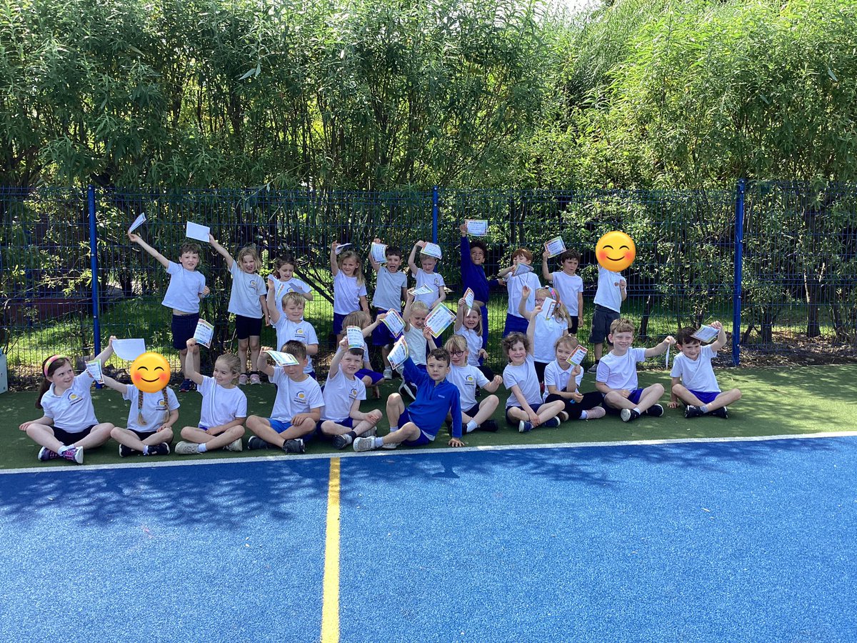CpsYear1's tweet photo. A wonderful last day for Y1LE. We are all Stars of the Week! 🏆⭐️❤️⭐️🏆We also got to say bye to our lovely friend. Have a fabulous summer and we will see you all in Year 2! ☀️☀️☀️☀️ https://t.co/Ppjoh9EFT0