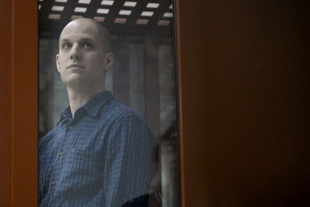 I strongly condemn the sentencing of <a href="/WSJ/">The Wall Street Journal</a> reporter <a href="/evangershkovich/">Evan Gershkovich</a> to 16 years in a sham trial in Russia. Journalism can never be a crime! In #Belarus, dictator Lukashenka has become one of the world's worst jailers of journalists, with 30+ media workers currently behind bars.
