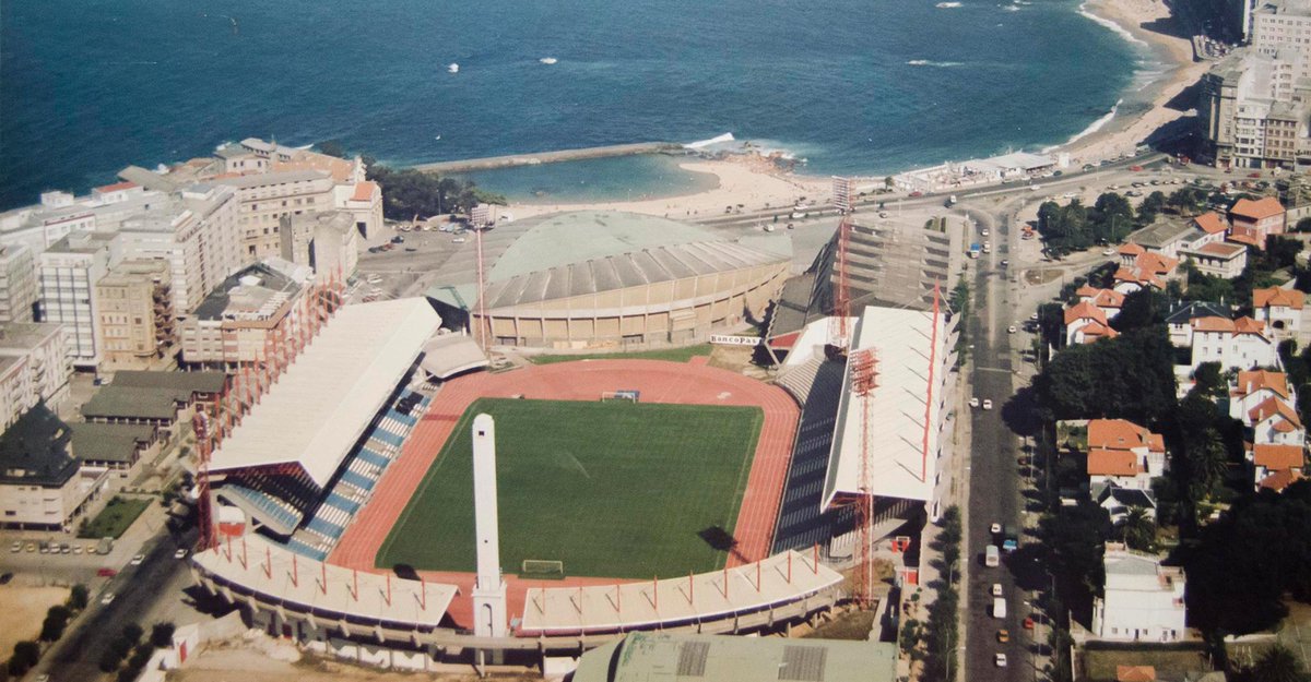 ConcelloCoruna's tweet photo. A Coruña será sede mundial de fútbol no 2030.

Riazor volve ser un dos estadios escollidos para acoller ás seleccións de fútbol de todo o mundo, igual que no mundial do 82.

Orgullo coruñés e orgullo branquiazul! 🤍💙 https://t.co/tMohNpwWwf