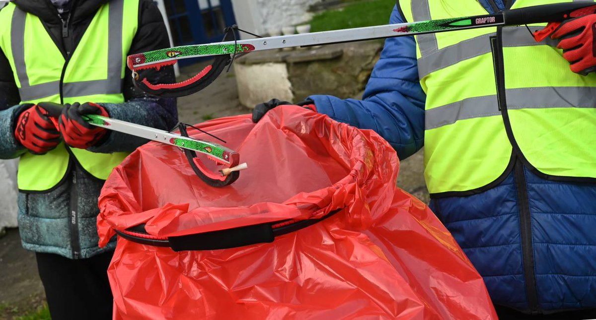Did you know? 
 
Camarthen Town Council hub offer all the kit you need to litter pick safely 💚 
 
Borrow kit today!  
 
💬 Let us know of your previous litter picks in the comments  
 
#Carmarthenshire