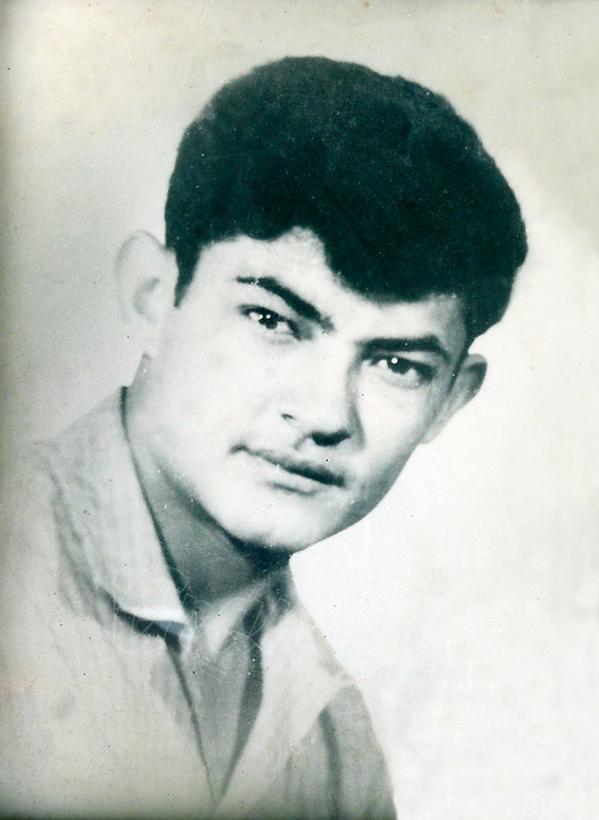 19 de julio de 1964,asesinato del soldado Ramón López Peña.Pusieron fin a su vida en la posta 44 del batallón fronterizo.Durante esos años 3 480 familias cubanas fueron enlutadas.
<a href="/serv_pcentro/">Empresa Servicios Portuarios del Centro</a> <a href="/E_RdgzDavila/">Eduardo Rodríguez Dávila</a>
<a href="/MiguelPinedaLp1/">Miguel Pineda López</a> <a href="/GemarOsde/">GEMAR</a> 
#Cienfuegos