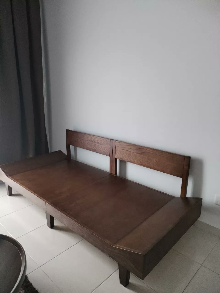 Aduh jiran beli sofa mahal pulak🫣

Korang sabar jap sebab tak perlu beli yang mahal pon nk bagi nampak mahal. Korang beli jer sofa ni, seriously sofa ni memang aesthetic gila😍

Lepas tu kukuh gila weyh &amp; warna korang boleh custom ikut warna yg korang nak 🫰