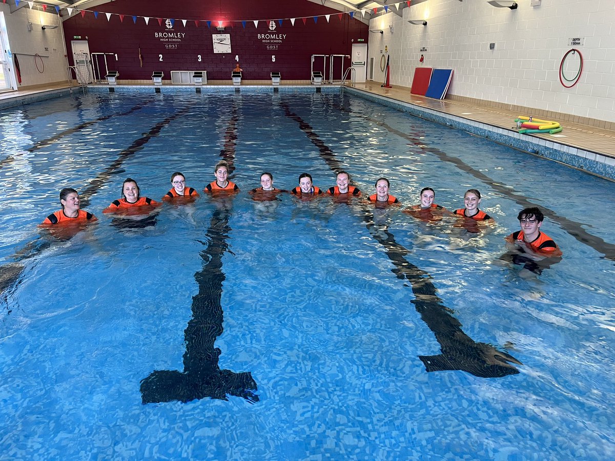 Top Up week comes to an end. Progress ✅ water safety knowledge✅ increased confidence and love of water ✅ Thanks to the schools, parents, swimmers, the A team and <a href="/bromleyhs/">Bromley High School</a> for their support and use of the wonderful facilities 
Enjoy summer swimming