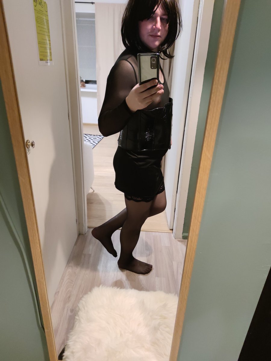 Sissy_SnowBunny tweet media