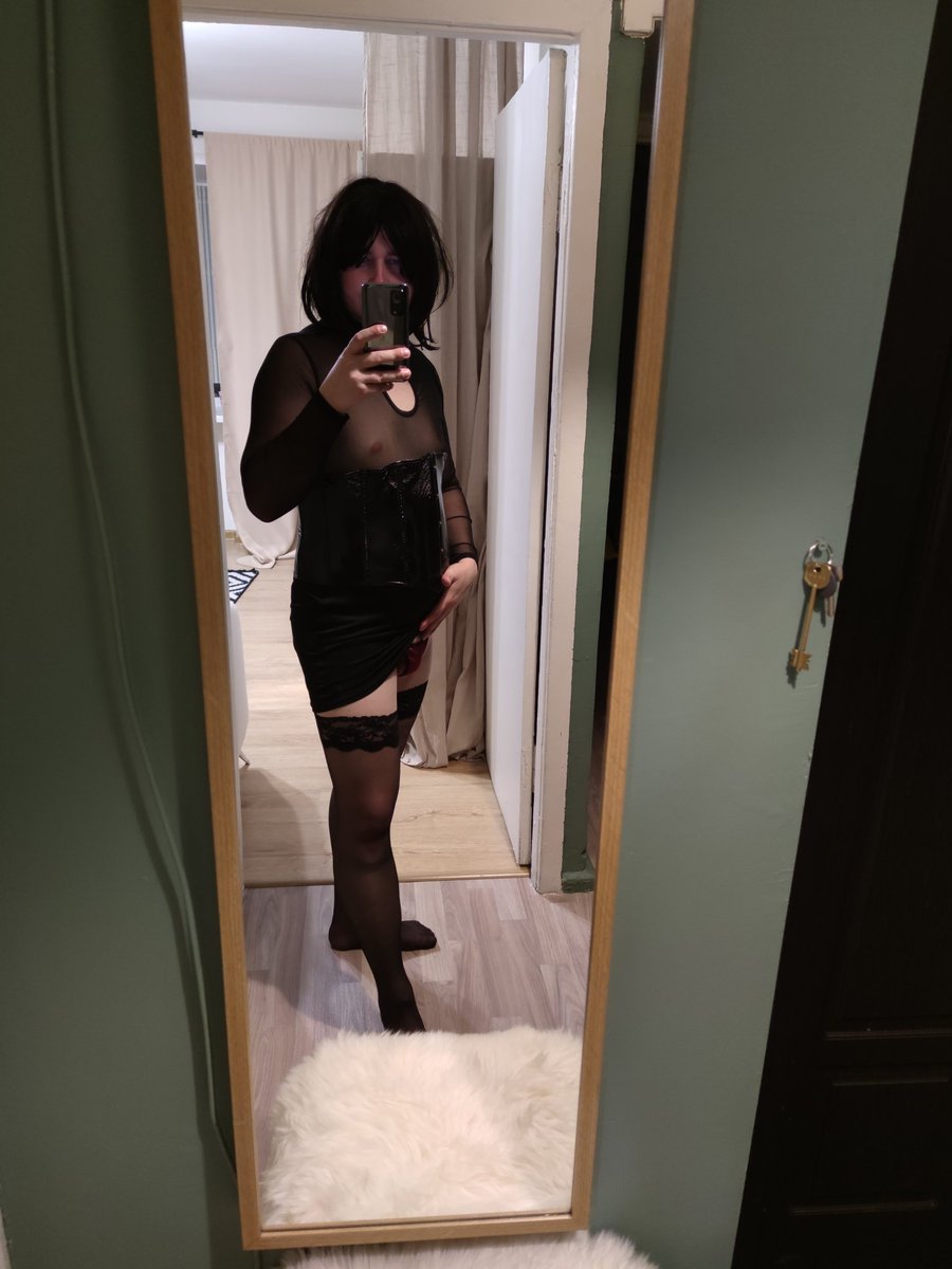 Sissy_SnowBunny tweet media