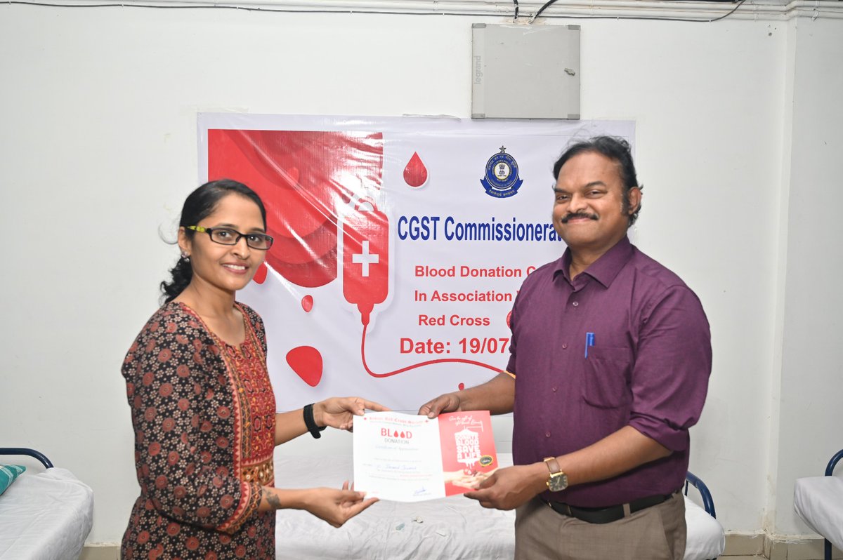 CgstKutch's tweet photo. CGST Kutch Commissionerate in association with Indian Red Cross Society, Gandhidham organised a Blood Donation Camp on 19th July, 2024 at CGST Bhavan, Gandhidham and CGST Divisional office, Bhuj. https://t.co/Hu4YxwmH4X