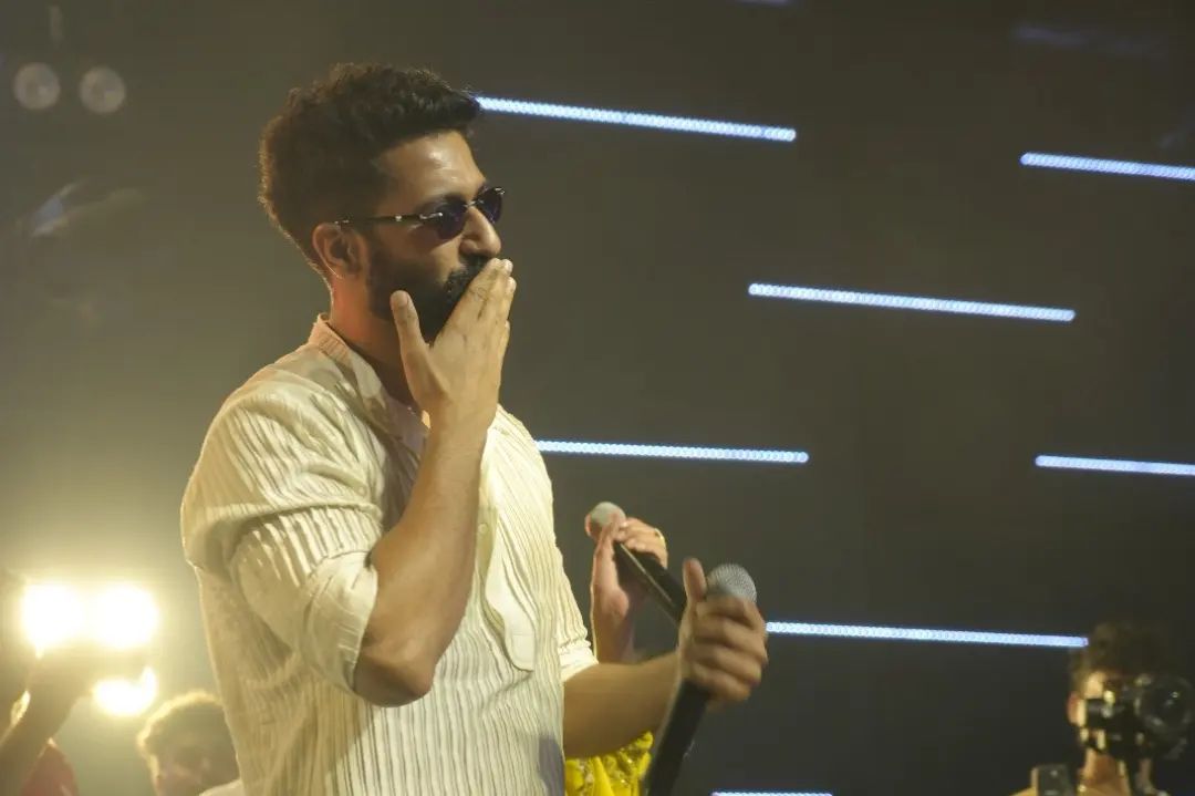 Vicky Kaushal ·s ʟᴇᴏ ↫ tweet media