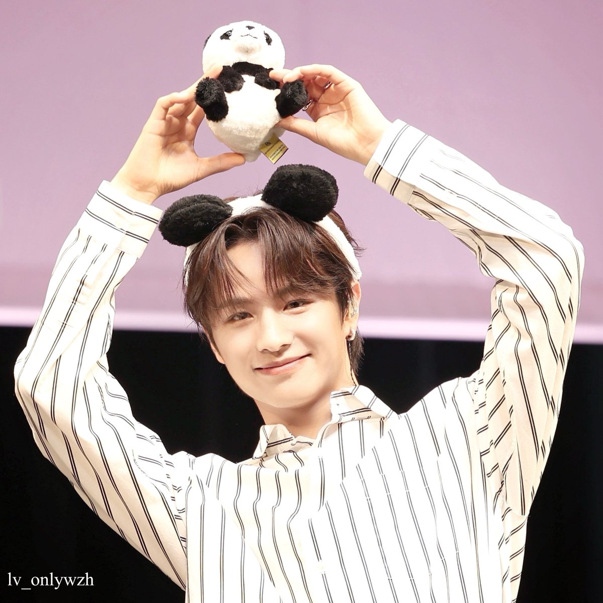 240718 福岡
熊猫🐼子浩
#LEV #레비 #レビ #wangzihao #왕즈하오 #ワンズハオ #ズハオ  #王子浩