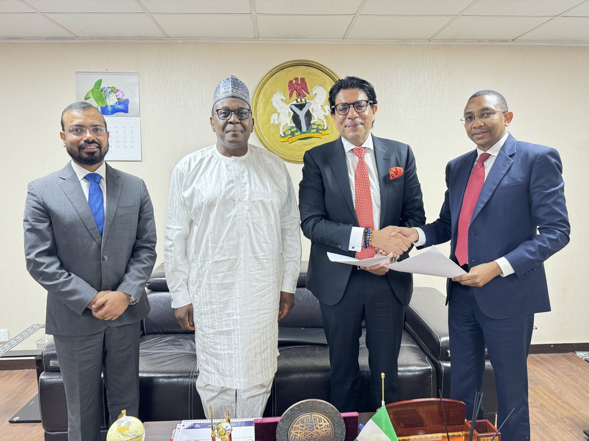 muhammadpate's tweet photo. We are excited to announce the signing of a Memorandum of Understanding (MoU) with the Global Gases Group, led by Mr. Deepak Mehta, to establish gas plants for the production of liquefied medical oxygen in Nigeria. This collaboration aims to ensure a steady and reliable supply of high-quality medical oxygen across the country.
This partnership is a game changer for Nigeria and the subregion and directly aligns with the Nigeria Health Sector Renewal Investment Initiative (#NHSRII) and the President’s @officialABAT @NigeriaGov Executive Order to unlock the healthcare value chain. The planned facilities, each capable of producing 100 tons per day, will be strategically located in 3 urban clusters located in North and South of Nigeria in the first phase. This will ensure that medical oxygen is accessible to a broader population, meeting both current and future demands.
The MoU outlines several key commitments from both parties. Global Gases Group (GGG) will complete feasibility studies and business case development, invest in technology, gas storage and distribution infrastructure, and provide necessary training and development for the project.
Utilizing cryogenic air separation technology, these plants will offer a sustainable, affordable, accessible, and scalable (SAAS) solution for medical-grade oxygen production. This technology provides higher purity levels (>99.5%) and reliability compared to traditional methods.
The project will also lay the groundwork for a more resilient and responsive healthcare system capable of withstanding future challenges such as pandemics.
Importantly, it will contribute to local skill development and job creation.
Reflecting on the #Covid_19 pandemic, many Nigerians and @CEDEAO_ECOWAS citizens suffered due to severe oxygen shortages.
We extend our heartfelt thanks to the leadership of Global Gases and Dr. Abdul Mukhtar @Dr_AbduMukhtar of the Presidential Value Chain Initiative (@PVAC_NG) for their pivotal roles in making this partnership a reality.