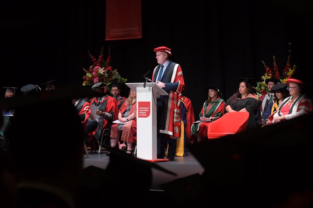 UniSouthWales's tweet photo. Our Summer Graduation ceremonies are now available to watch on YouTube 🎓
Relive your special day ✨❤️

📺 https://t.co/Od0McrGbs3

#USWGrad https://t.co/PlgxZOxqYQ