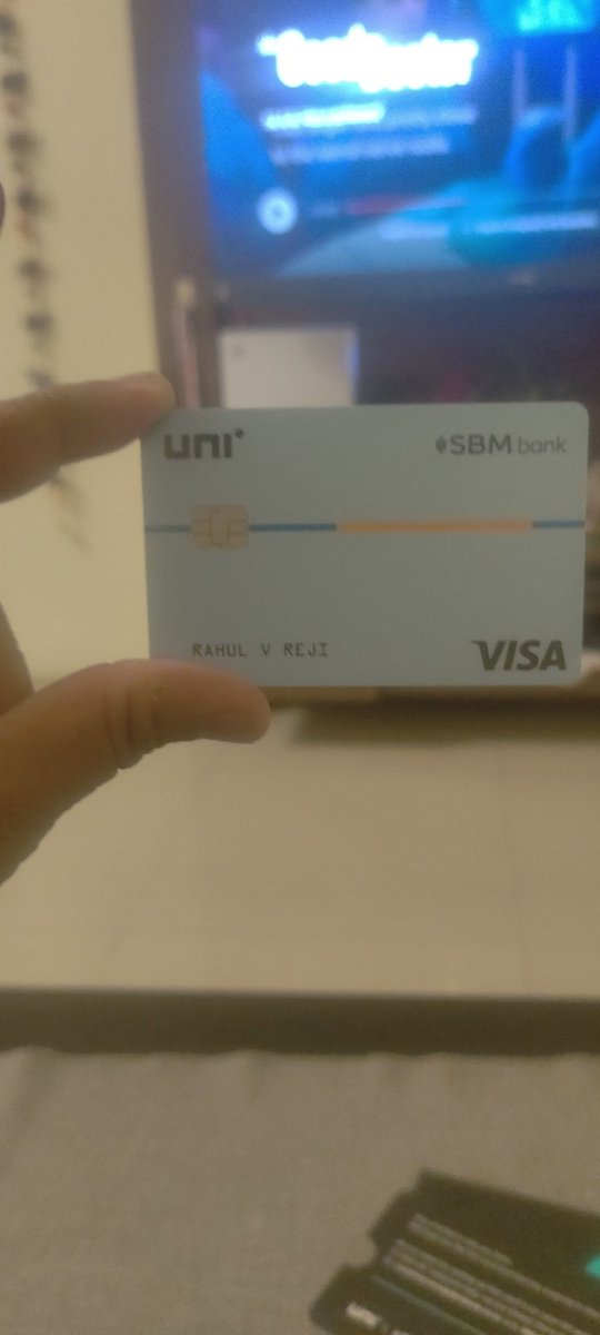 Raul_V4's tweet photo. Spreading my wings with my Boundless Blue Uni Card. #SwipeyourVibe @cards_uni https://t.co/Vihr2wWP5X