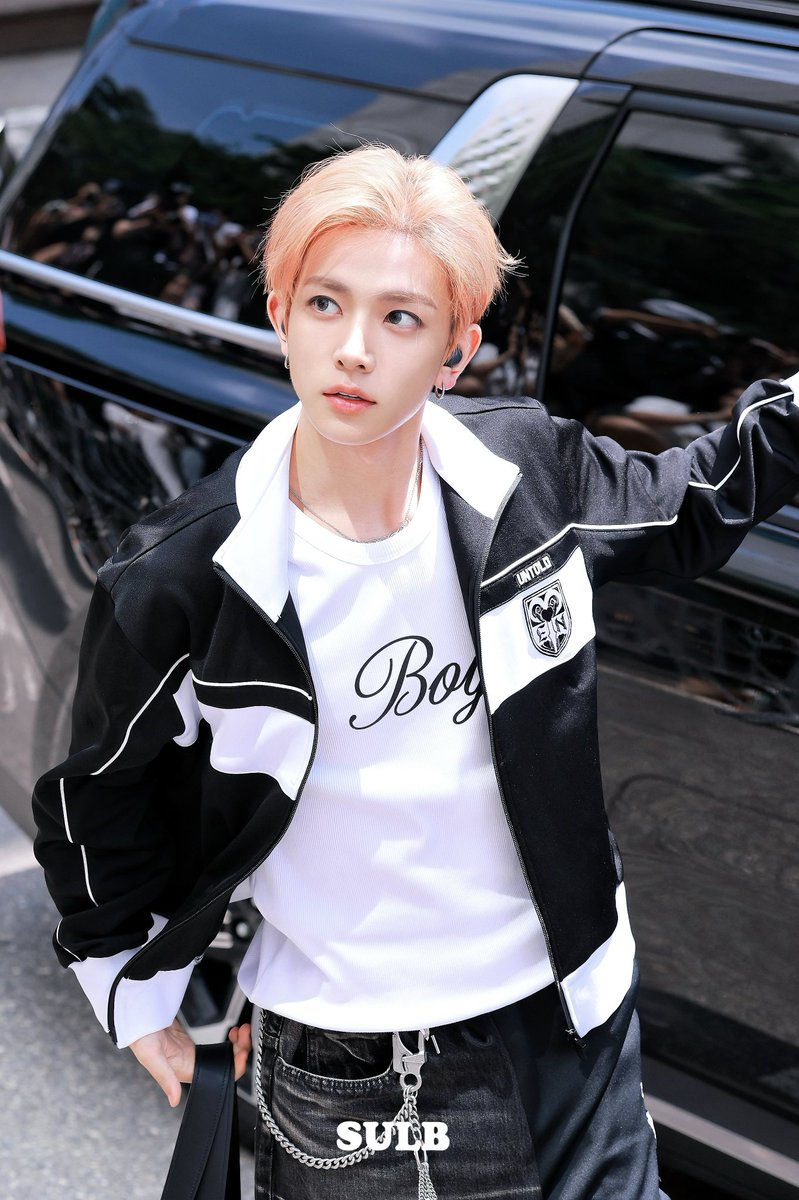 sulb1015's tweet image. -240719 출근🧡

#HEESEUNG #ENHYPEN_HEESEUNG #ENHYPEN #희승 #엔하이픈