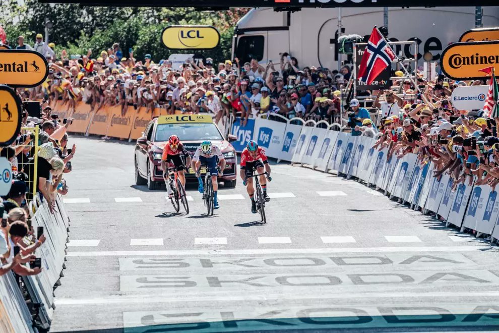 TurboRocks_'s tweet photo. Where do the Tour de France Symbols Come From?
https://t.co/DKf5BUvY3X
#rockerplate #turborocks  #realplate  #cycling  #rockerplates  #zwift  #zwiftcycling  #indoorcycling  #bike #wahoocycling #kickrbike #wahookickr https://t.co/vhCPjV8hgr