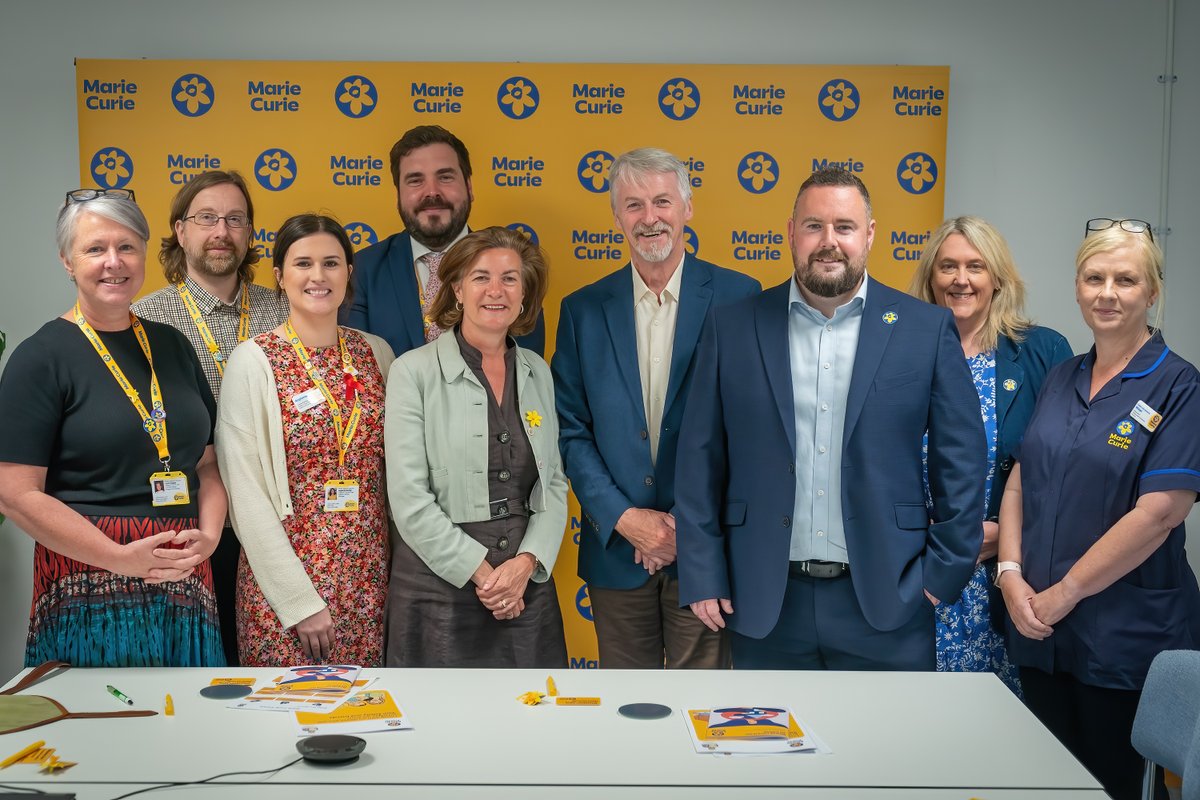 Marie Curie Cymru (@mariecuriecymru) on Twitter photo Diolch <a href="/Eluned_Morgan/">Eluned Morgan</a> a <a href="/huw4ogmore/">Huw Irranca-Davies</a> am ddod i ymweld ein swyddfa yn Pencoed heddiw a siarad efo staff amdano'n gwaith yng Nghymru a ledel y DU. Diolch <a href="/Eluned_Morgan/">Eluned Morgan</a> a <a href="/huw4ogmore/">Huw Irranca-Davies</a> am ddod i ymweld ein swyddfa yn Pencoed heddiw a siarad efo staff amdano'n gwaith yng Nghymru a ledel y DU.