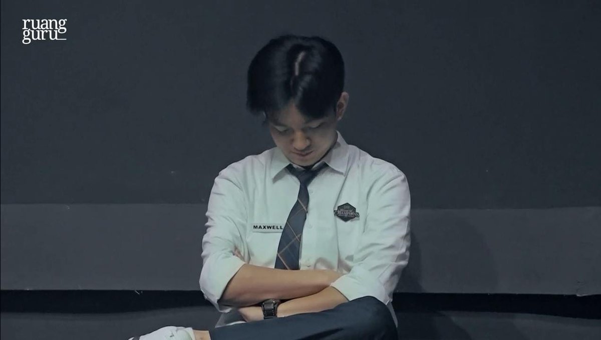 osyaaaw's tweet photo. RUANGGURU??!!?!?KON TAK BLOK 😭👊🏻 #maxwell #sandyeps6 #axeleps6 https://t.co/bSfRNfKoQe