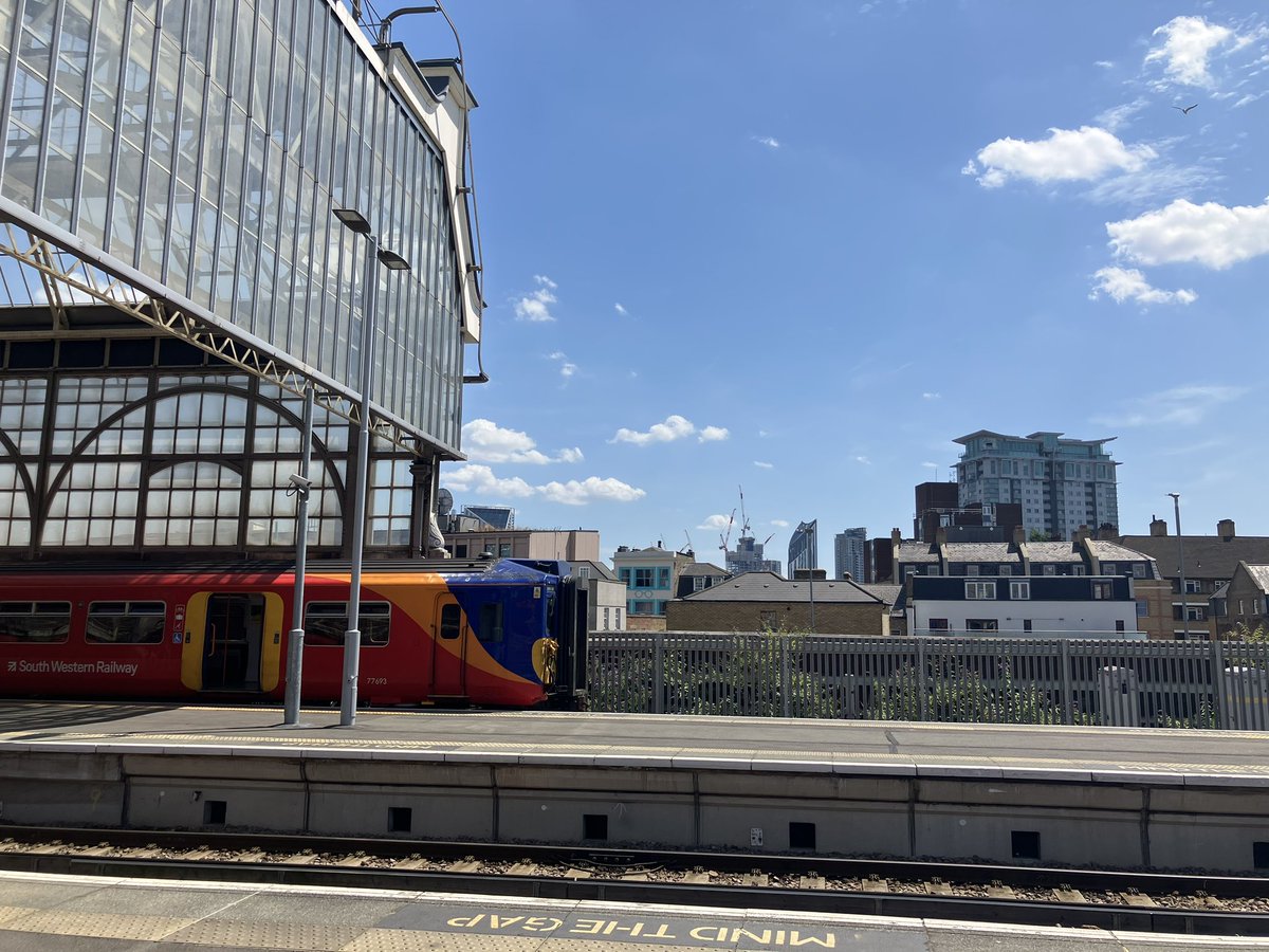 TrainsTg's tweet photo. Class 455s at Waterloo, since I happen to have fallen onto one while up to other things.

One observation for those who might know, why have the platform end gantries been built with OHLE clearance?

Standard design or “you never know” thinking perhaps? https://t.co/B5eSkj0SPb
