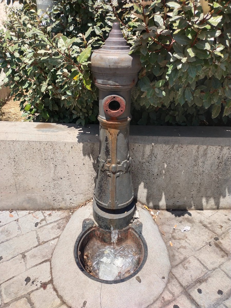 Atención <a href="/AvisosMadrid/">Avisos LíneaMadrid</a> <a href="/Lineamadrid/">Línea Madrid</a> 
C. Marqués de Viana a la altura de Mercado Municipal